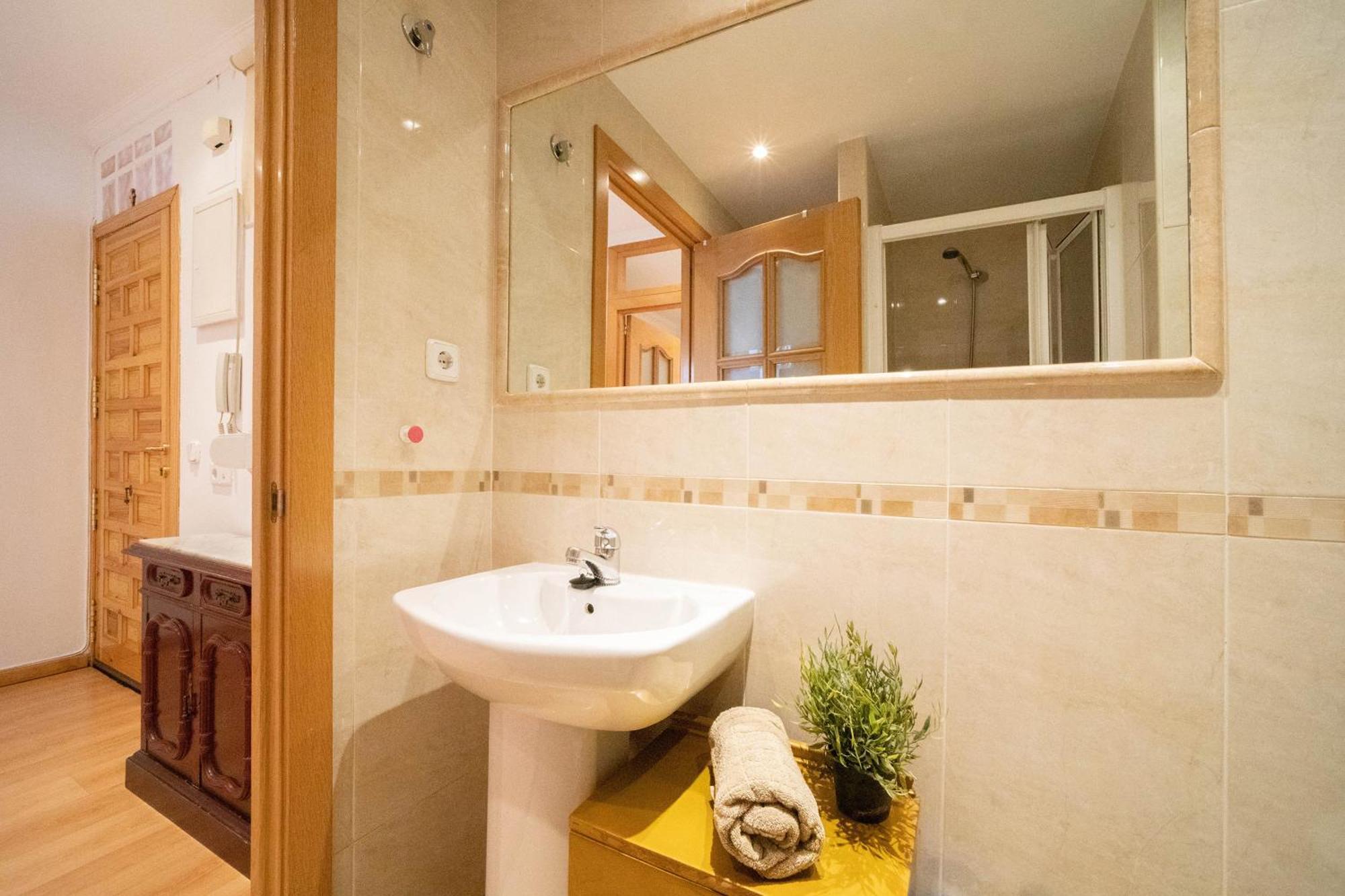 Apartamento Con Encanto Y Luz En Pleno Centro マドリード エクステリア 写真